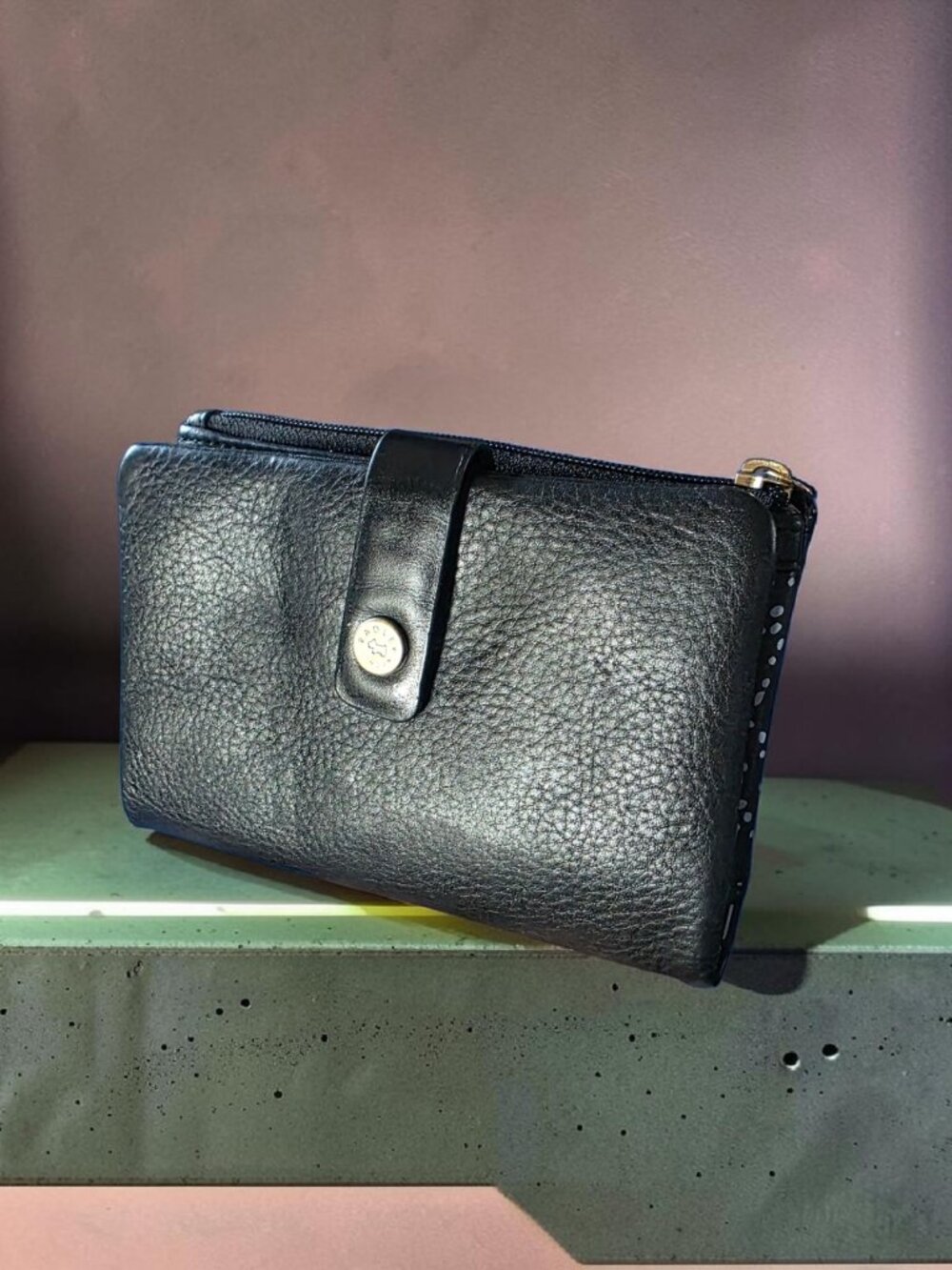 RADLEY LONDON LARKSWOOD Medium Black Bifold Wallet - Picture 2 of 4